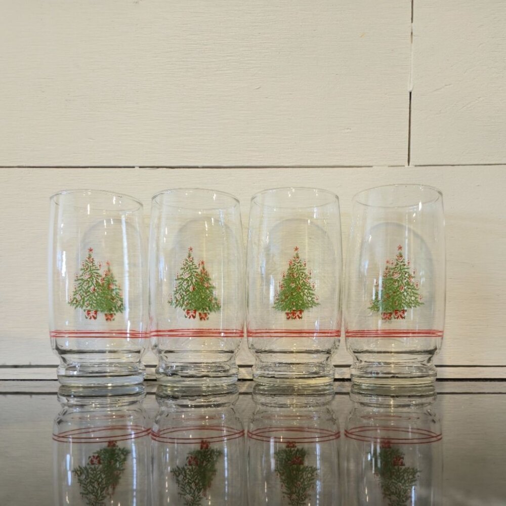 Vintage JCPenney Christmas Tree Glasses Set 4 Holiday drinkware  NOS